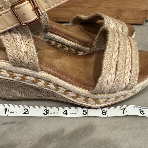 Beige Woven Wedge Sandals with Cork Heel EU 38 US 7.5 conversion - Picture 16 of 16